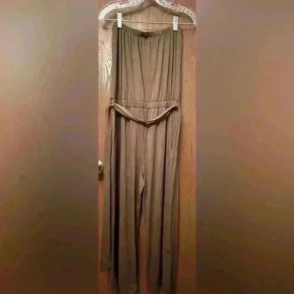 NWT ZESICA Women's 2024 Casual Off Shoulder Strapless Belted Wide Leg Romper - M - Picture 8 of 10